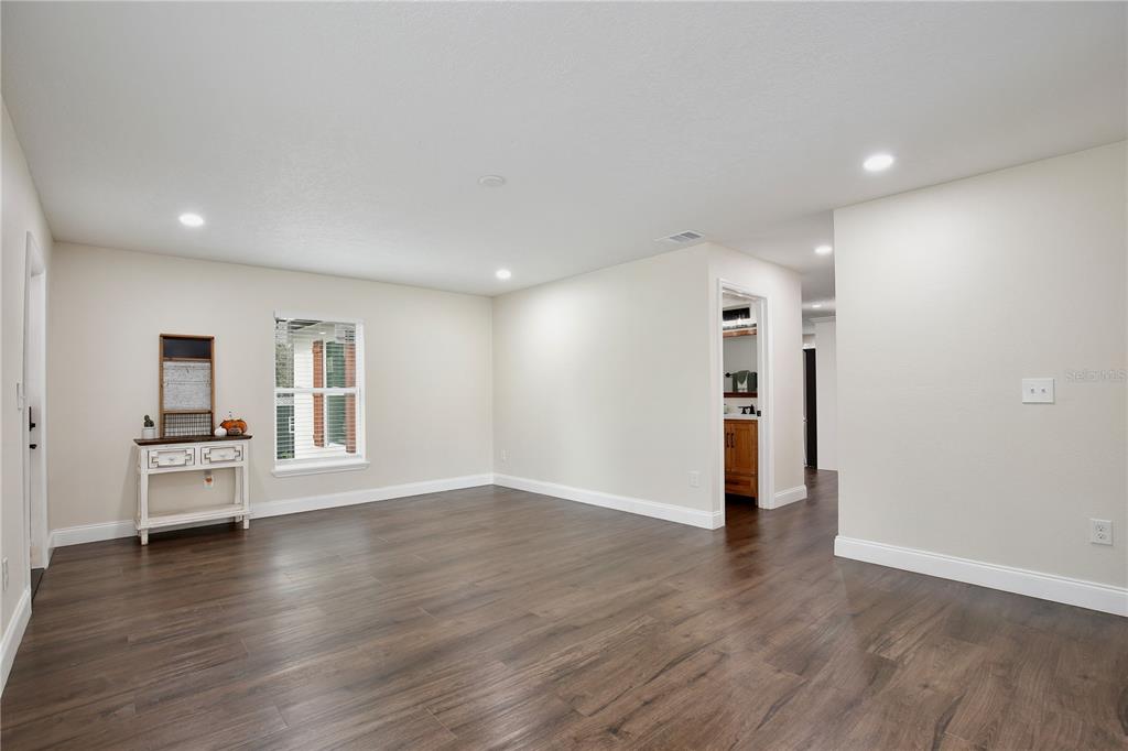 1255 FLINT TRAIL, GENEVA, FL — photo 5 of 30