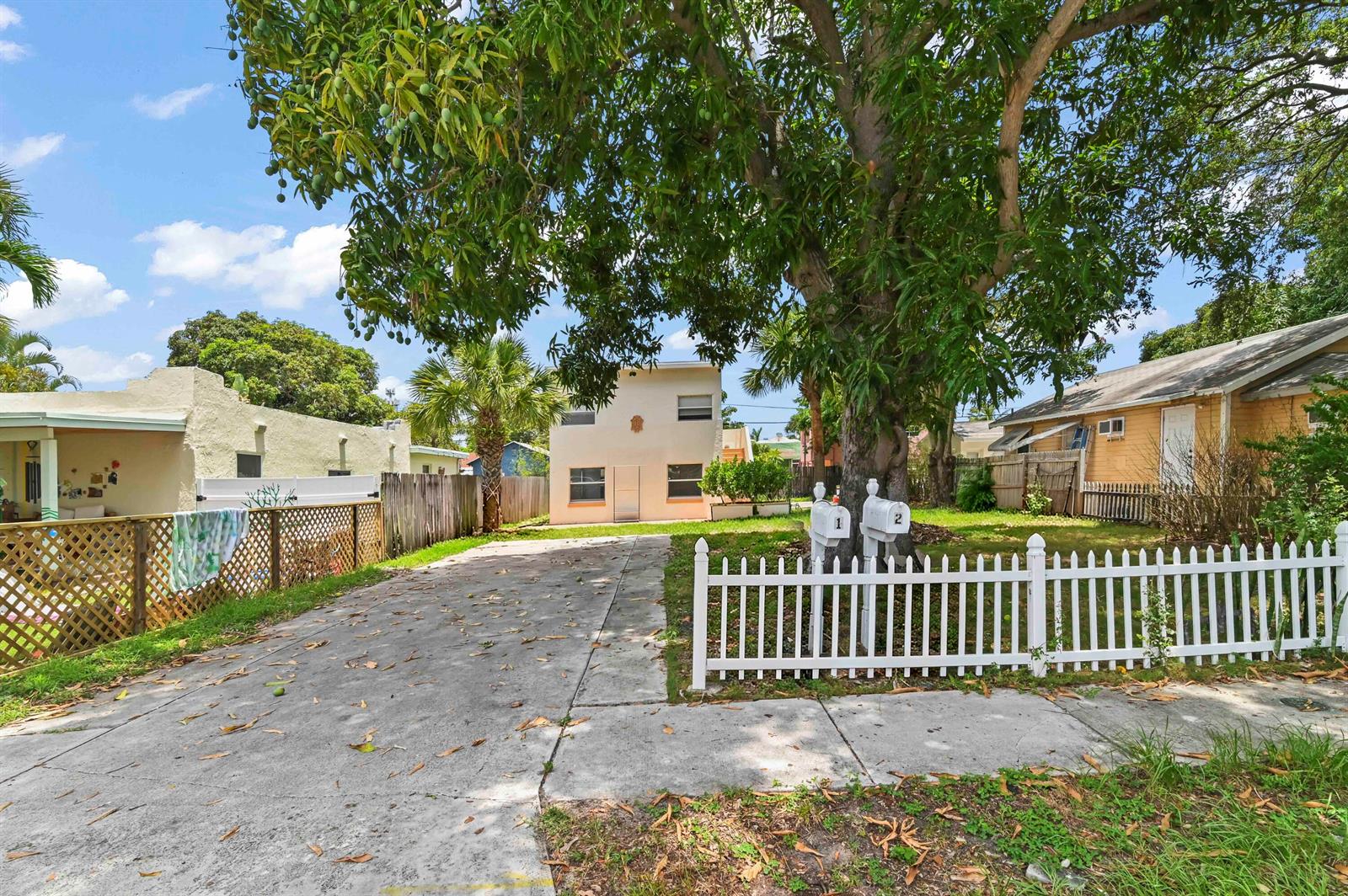 515 Putnam Road, West Palm Beach FL 33405