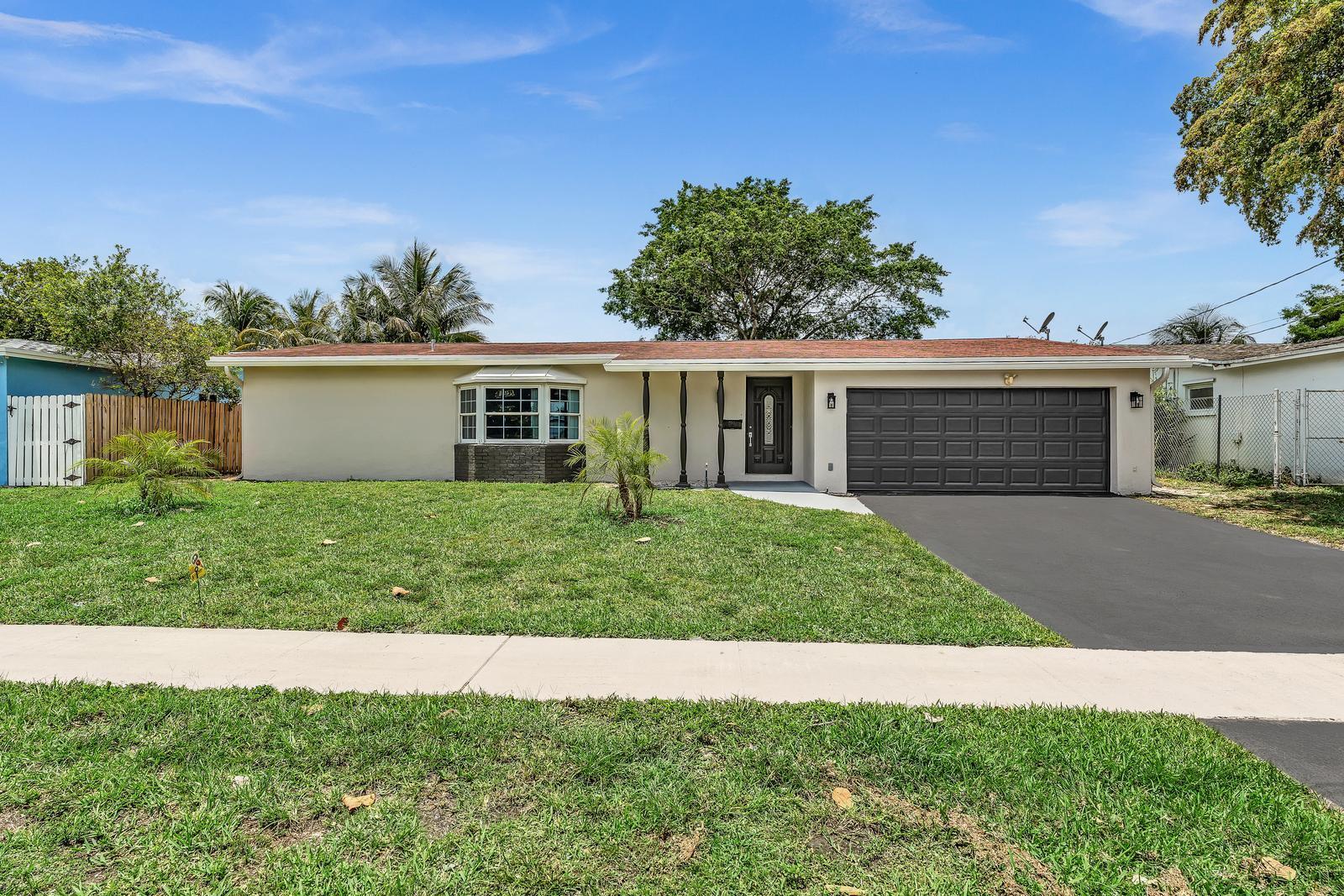 2411 NW 87th Avenue, Sunrise FL 33322
