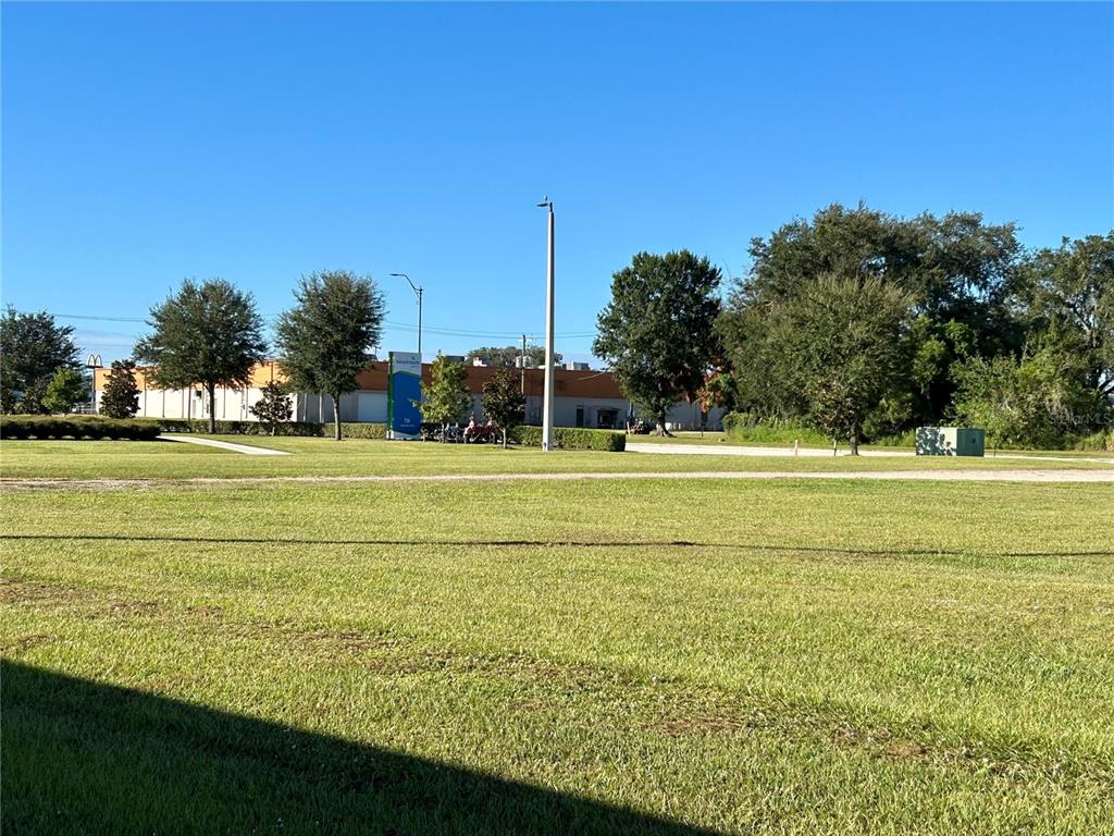 667 S 5TH AVENUE, WAUCHULA, FL — photo 3 of 21