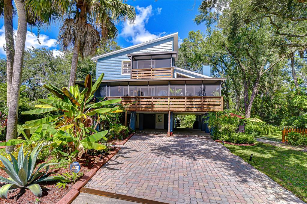 8614 HIBISCUS DRIVE