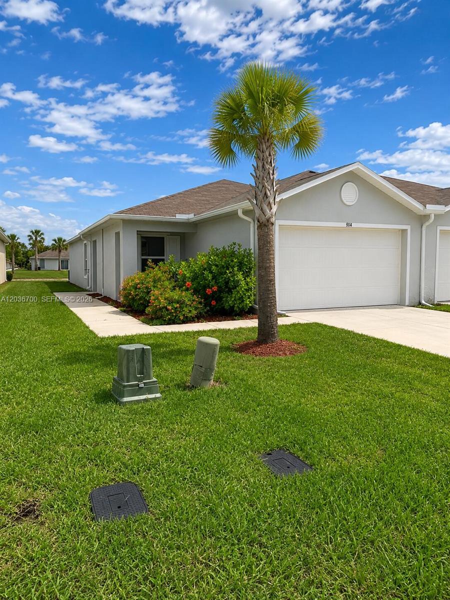 9114 Aegean Cir, Lehigh Acres FL 33936