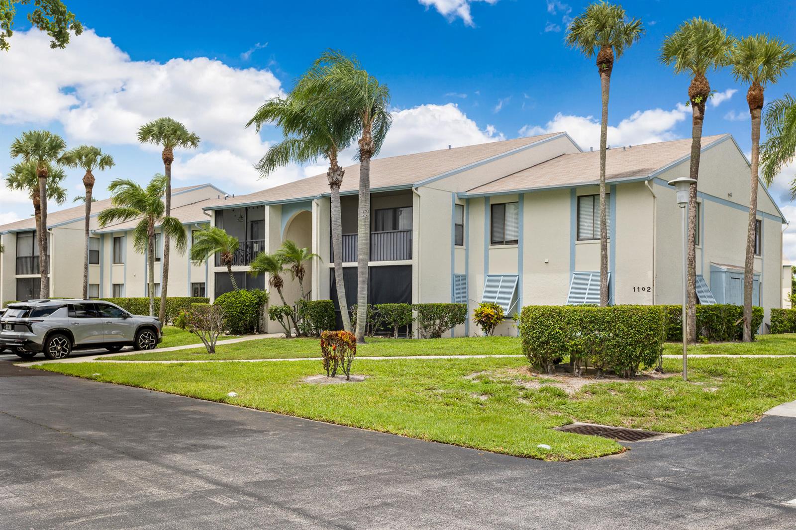 1102 Green Pine Boulevard # H1, West Palm Beach FL 33409