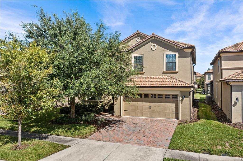 9117 EL CARO LANE