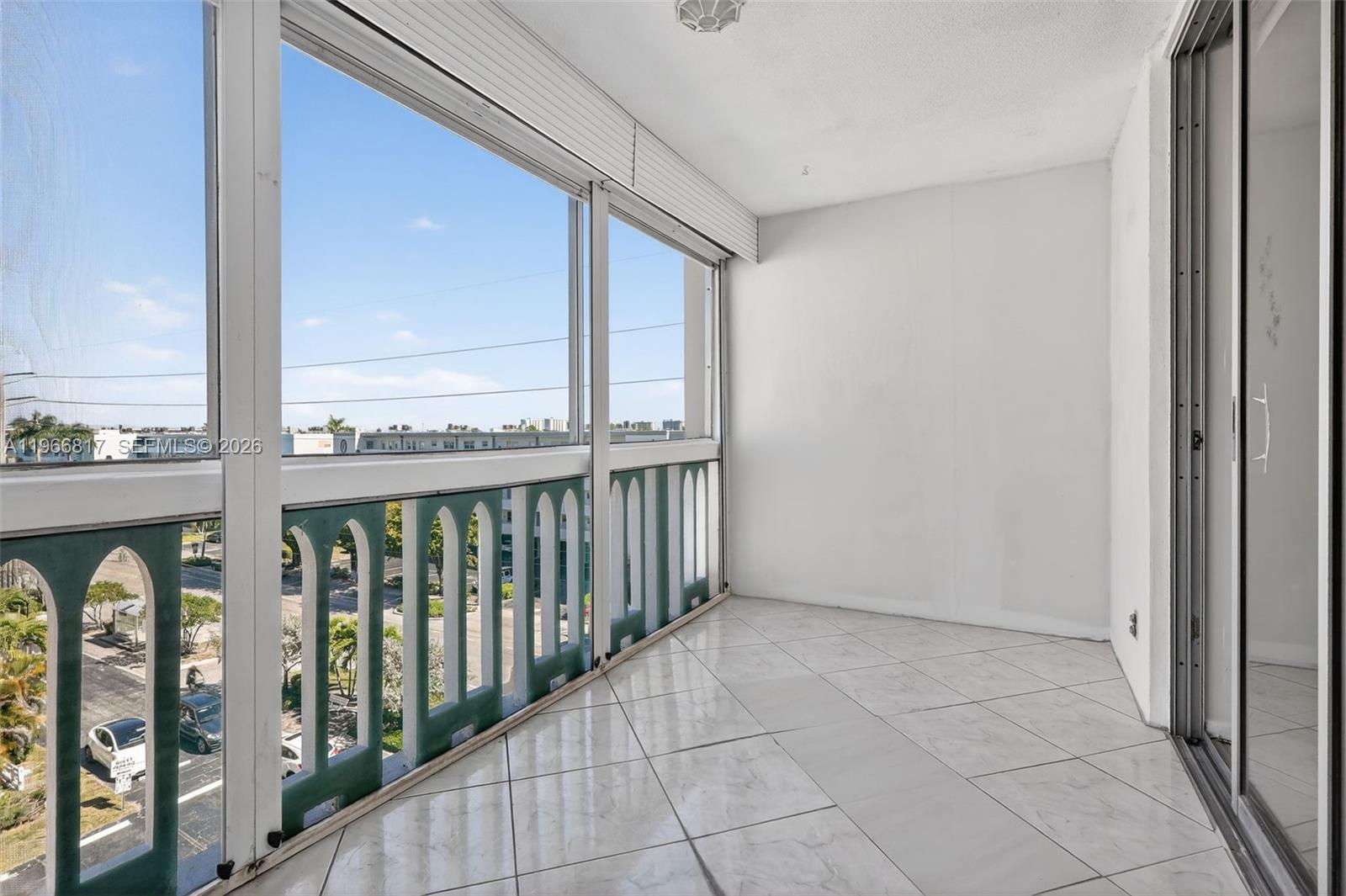 421 NE 14th Ave # 608, Hallandale Beach FL 33009
