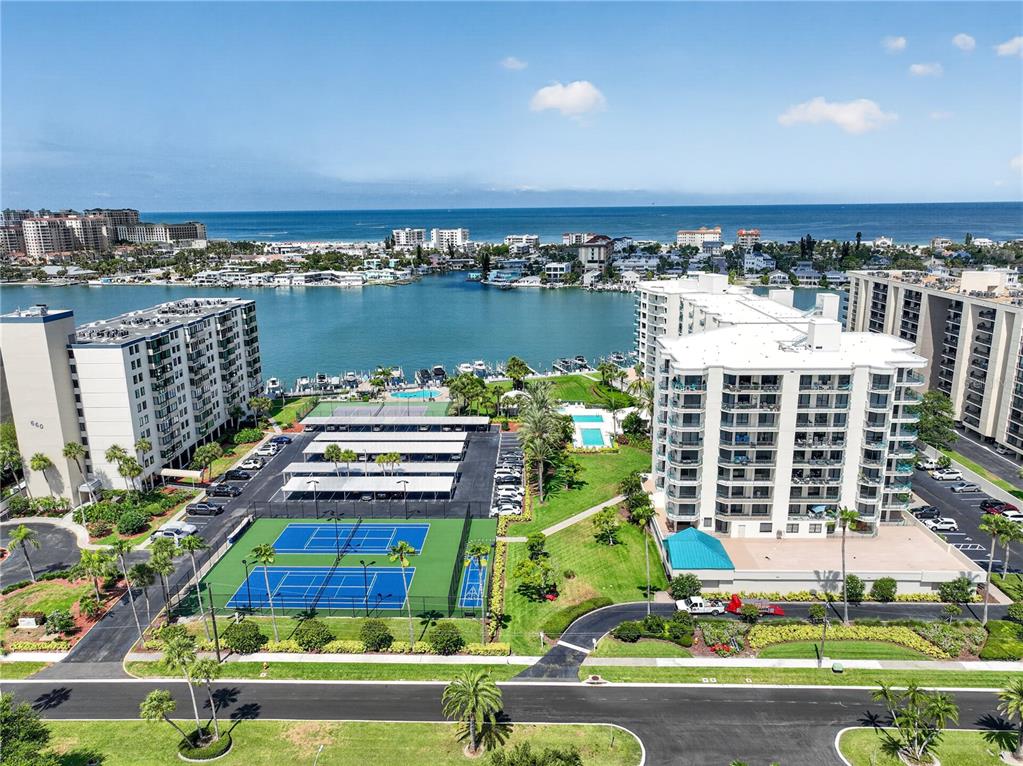 670 ISLAND WAY UNIT 207