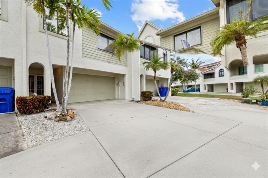 2392 HANOVER DRIVE, DUNEDIN, FL — photo 2 of 30