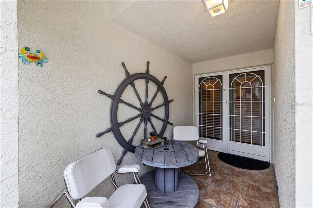 2392 HANOVER DRIVE, DUNEDIN, FL — photo 4 of 30