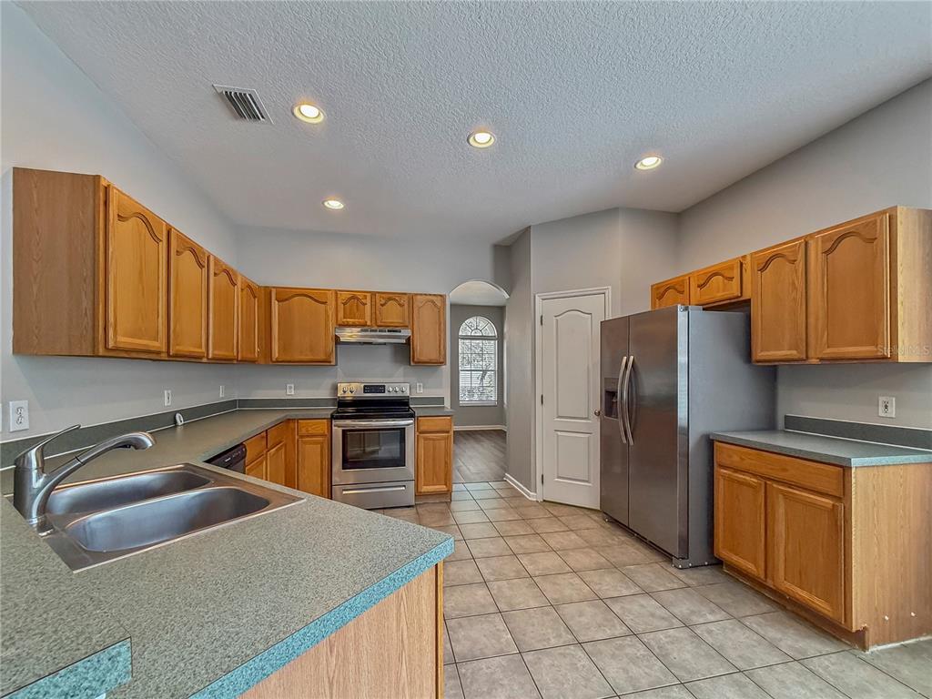 2883 SWEETSPIRE CIRCLE, OVIEDO, FL — photo 5 of 18