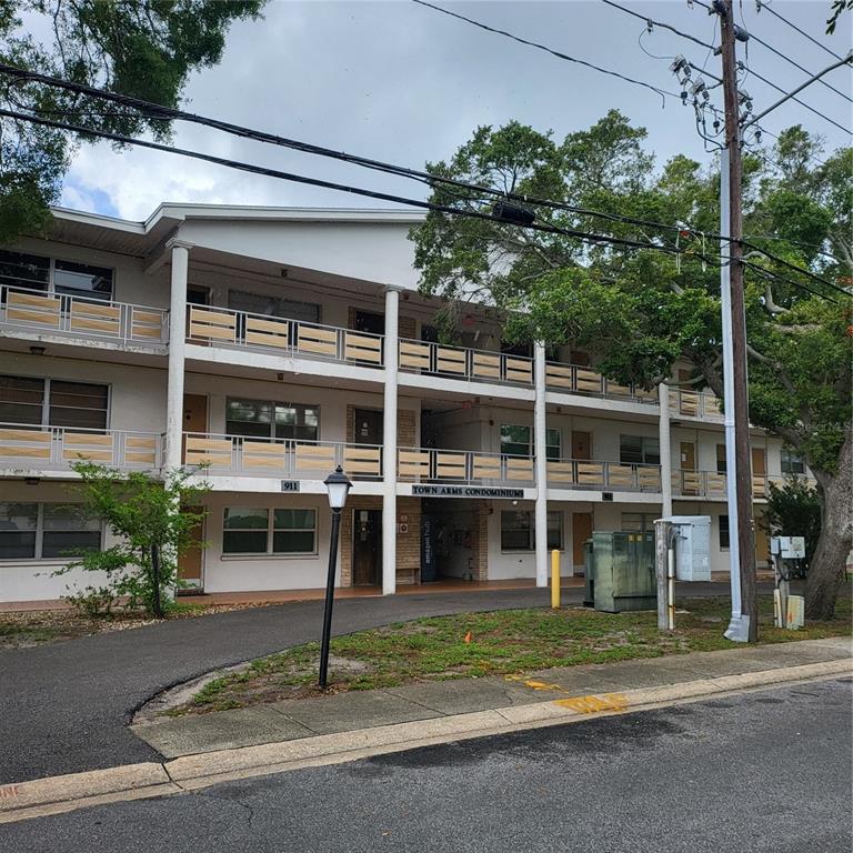 911 WASHINGTON AVENUE UNIT 218