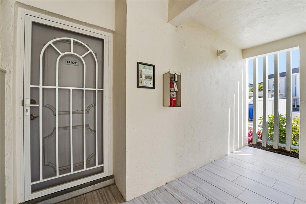 4440 EXETER DRIVE UNIT 106, LONGBOAT KEY, FL — photo 2 of 26