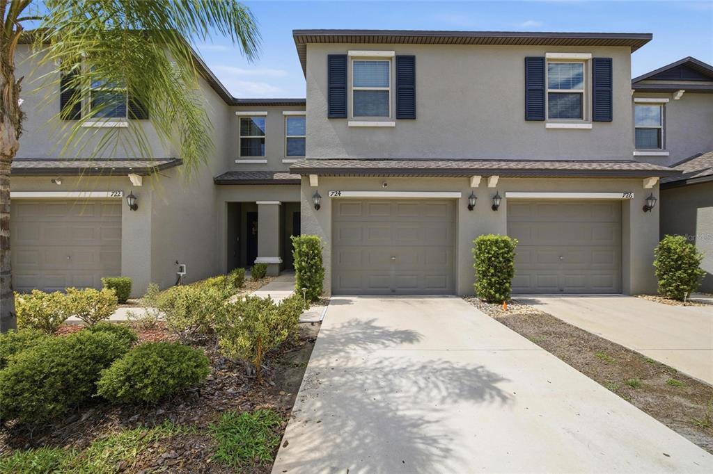 724 ROYAL EMPRESS DRIVE