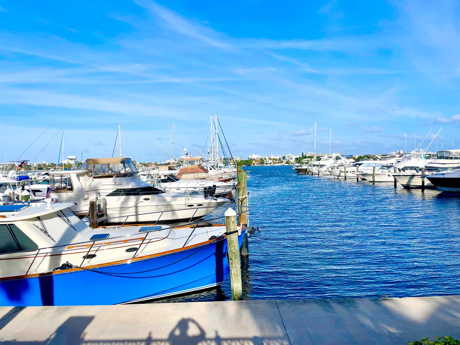 A marina filled with various yachts and boats docked under a clear blue sky — 804 E Windward Way, Lantana FL 33462, LANTANA, FL