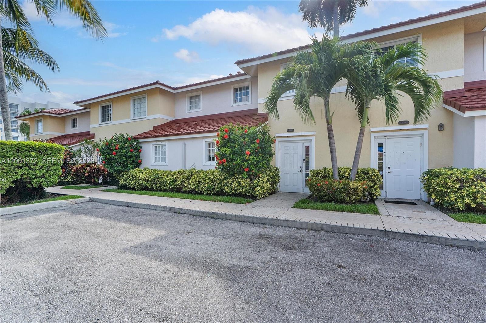 2186 NE 167th St # 111, North Miami Beach FL 33162