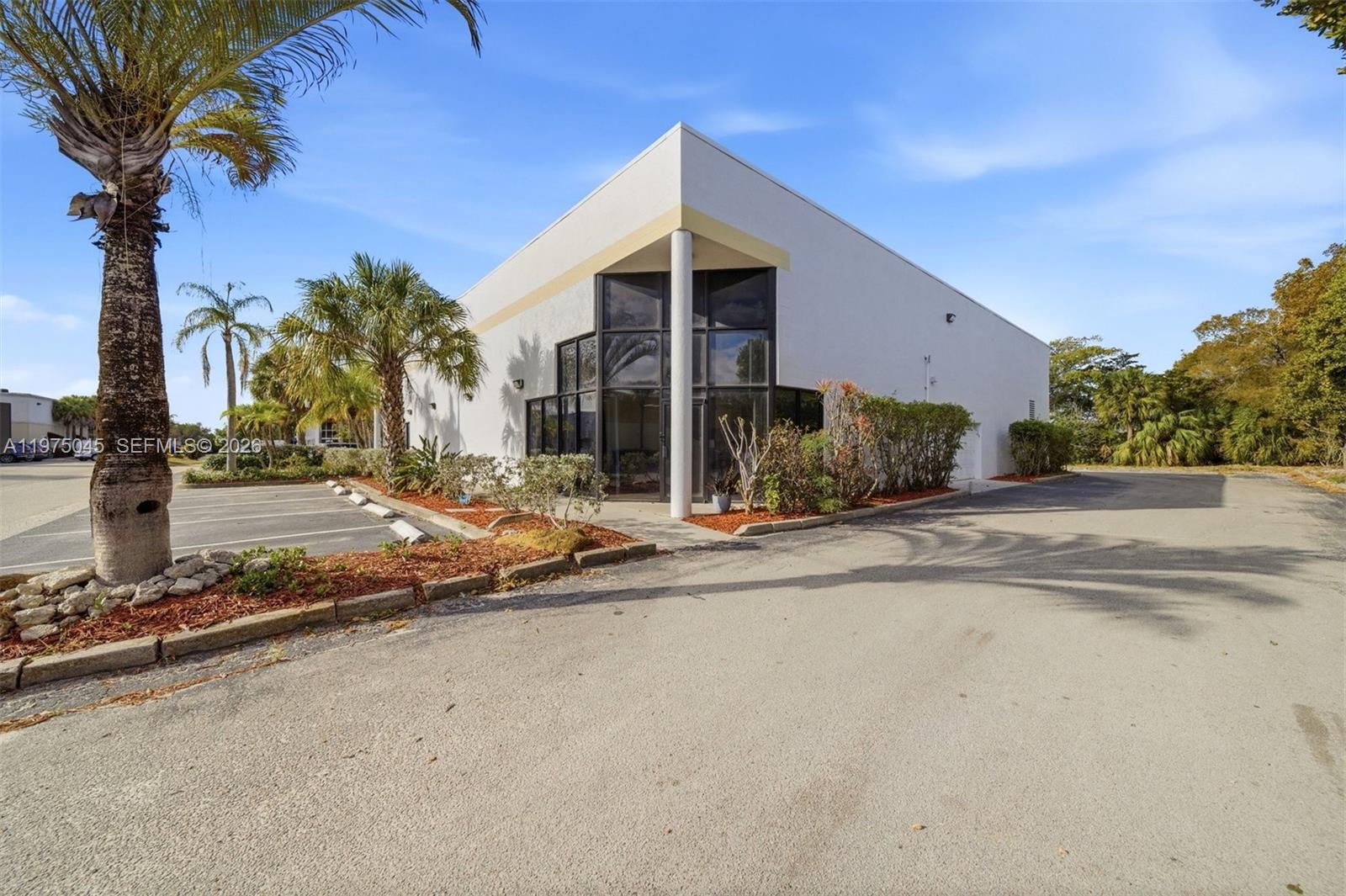 2891 NW 22nd Ter, Pompano Beach FL 33069
