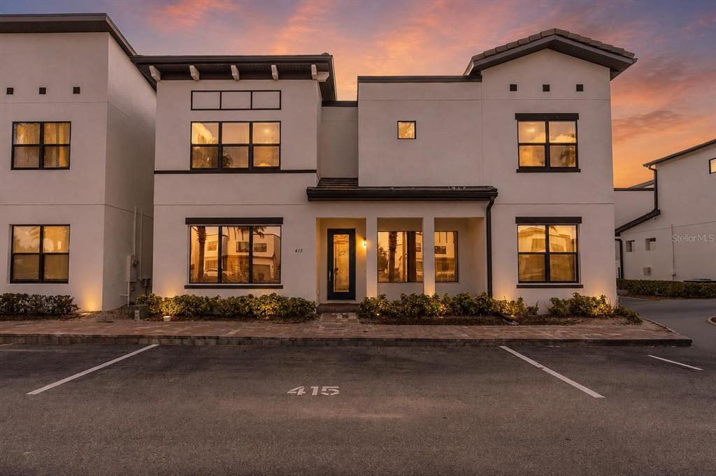 415 VILLA DOMANI WAY