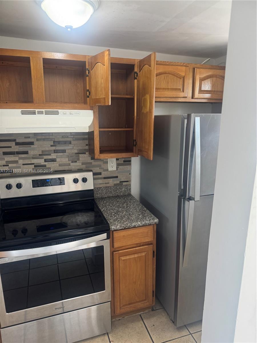 1551 W Okeechobee Rd # 19, Hialeah FL 33010