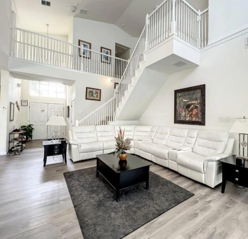 143 E WINDSOR PLACE, DAVENPORT, FL — photo 2 of 3