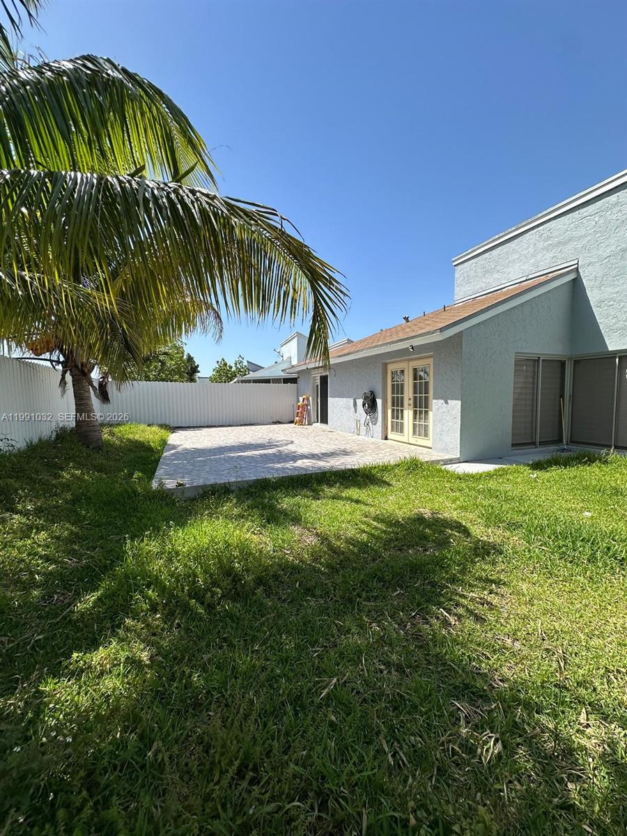 20926 SW 124th Ave Rd, Miami FL 33177