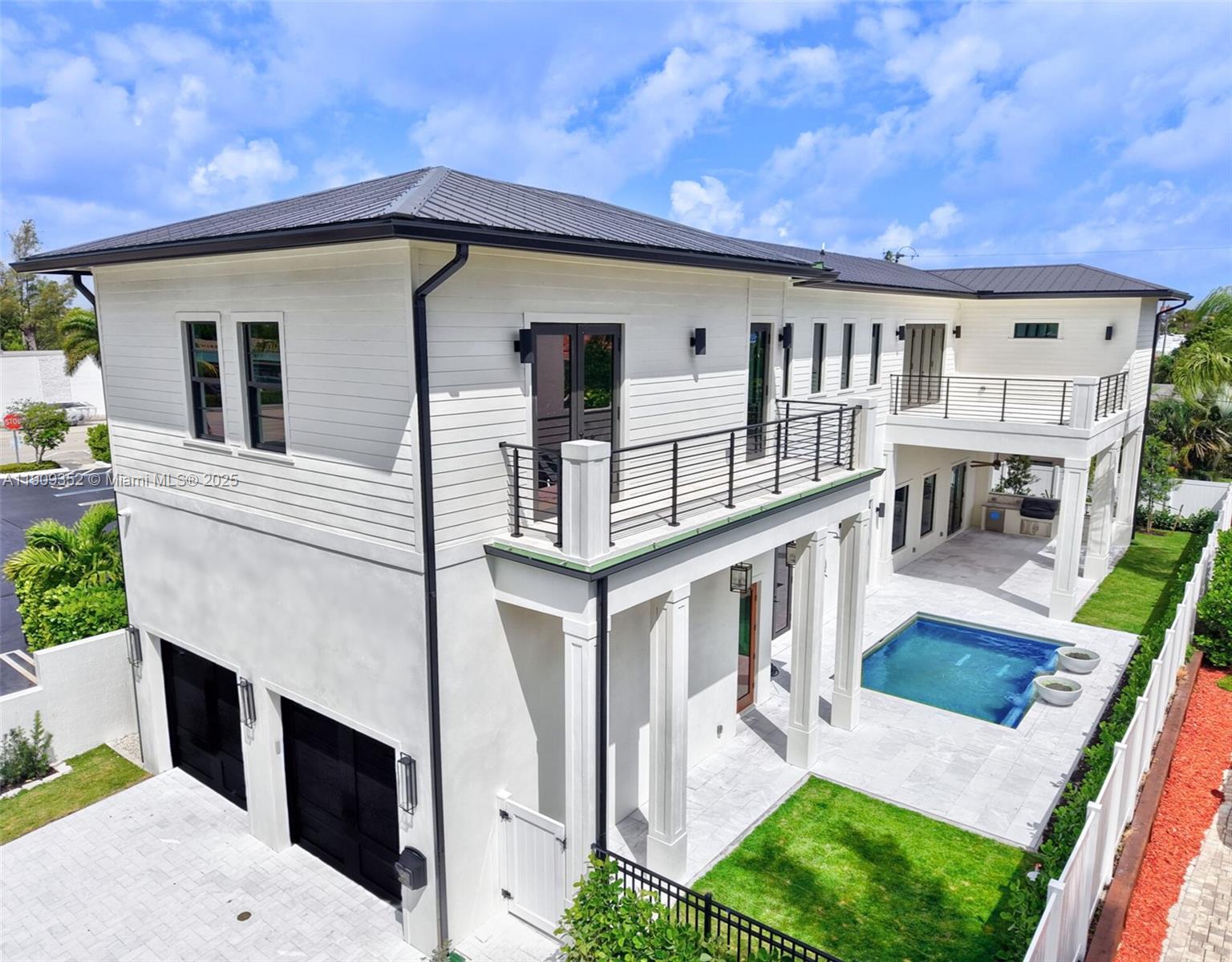 371 E Lakewood Rd, West Palm Beach FL 33405