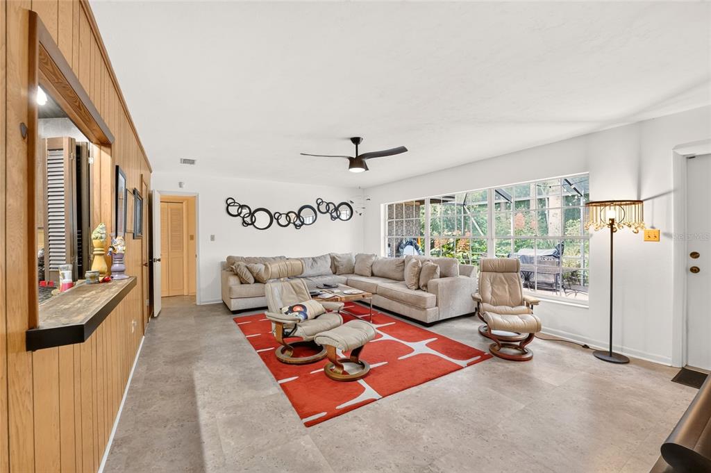 4624 NW 19TH PLACE, GAINESVILLE, FL — photo 4 of 30