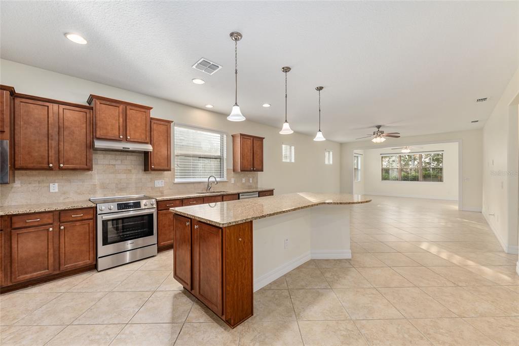 9221 SW 70TH LOOP, OCALA, FL — photo 5 of 30