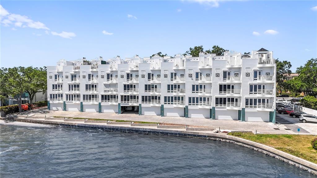 4950 BAYSHORE BOULEVARD UNIT 27