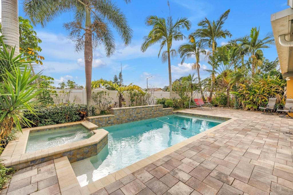 11174 90TH TERRACE, SEMINOLE, FL — photo 2 of 25