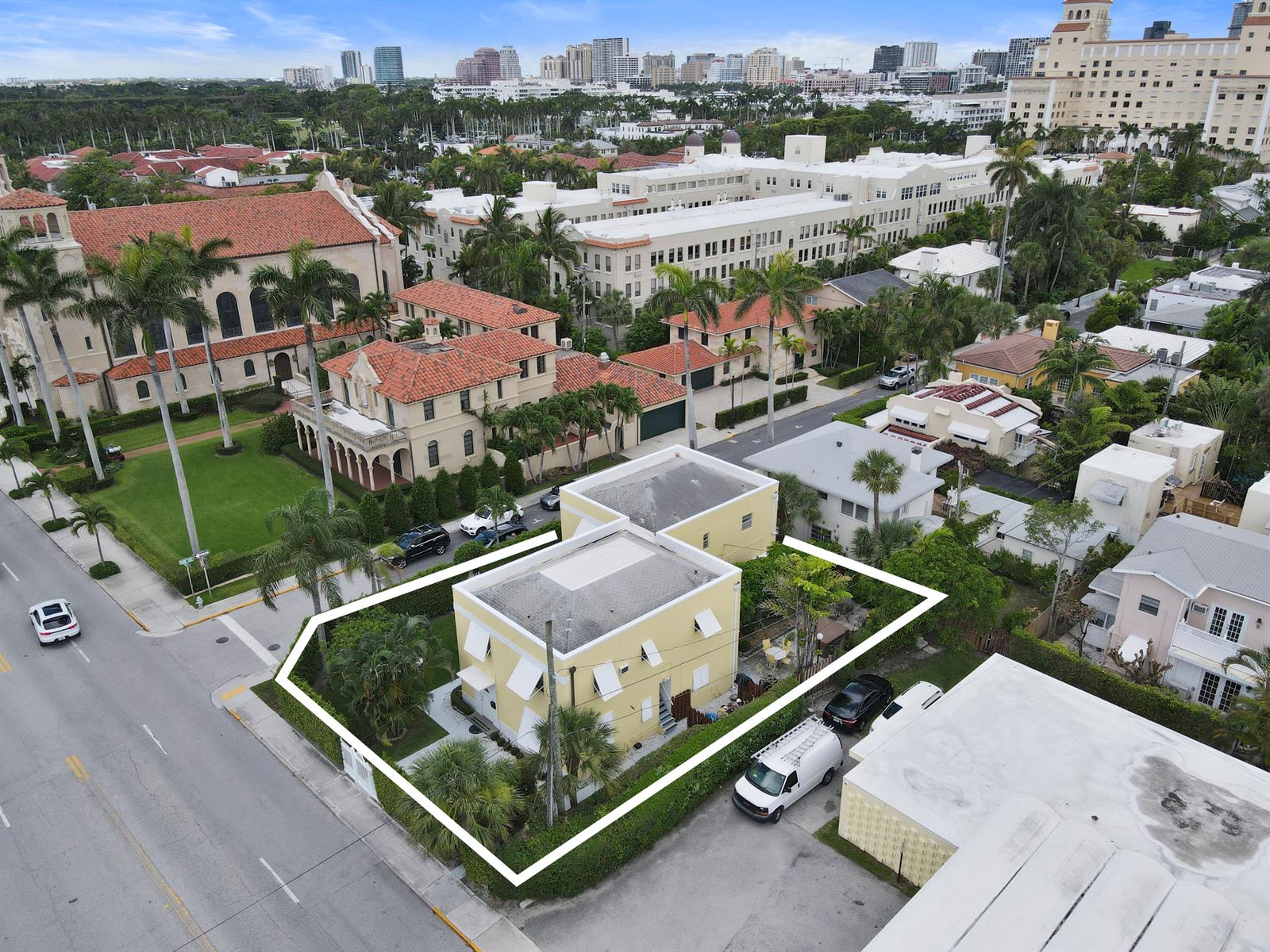 172 N County Road, Palm Beach FL 33480