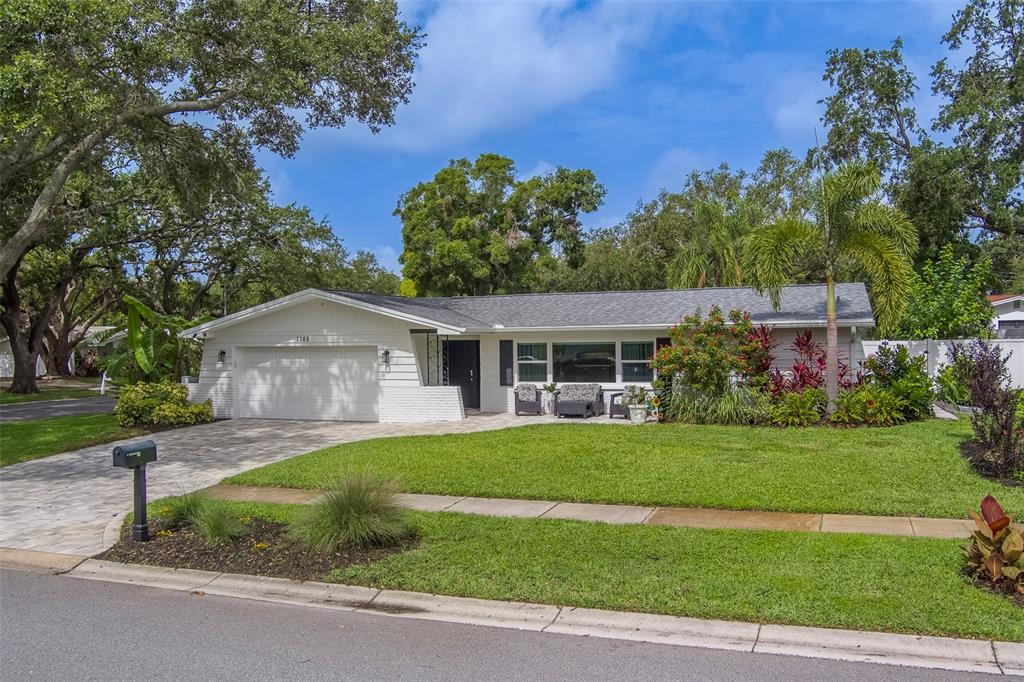 1368 WHISPERING PINES DRIVE
