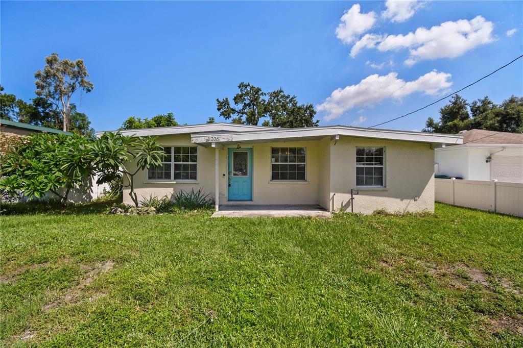 1206 8TH STREET W