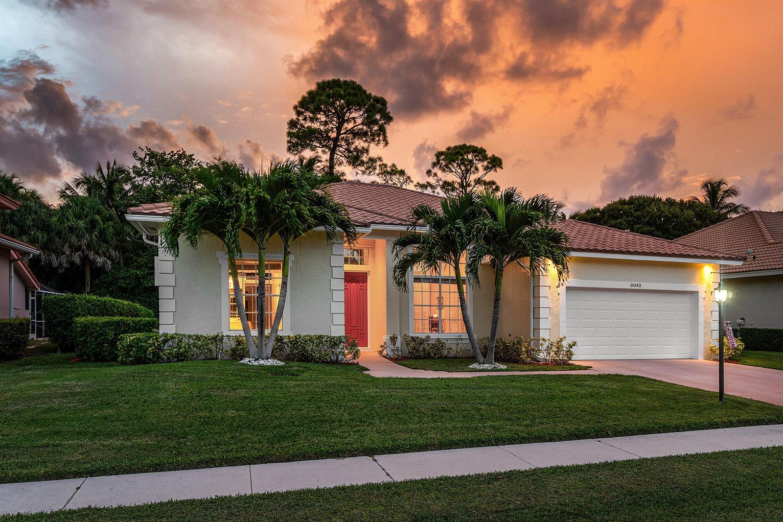 9043 Cypress Hollow Drive, Palm Beach Gardens FL 33418