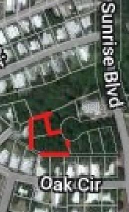 This is a map showing a vacant lot outlined in red near a residential street — 2128 SUPREME COURT, MOUNT DORA, FL