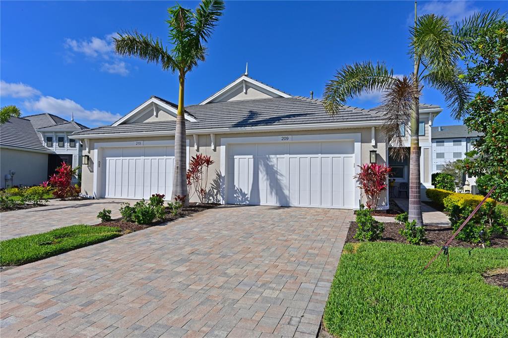 209 OKEEFFE CIRCLE, BRADENTON, FL — photo 2 of 30