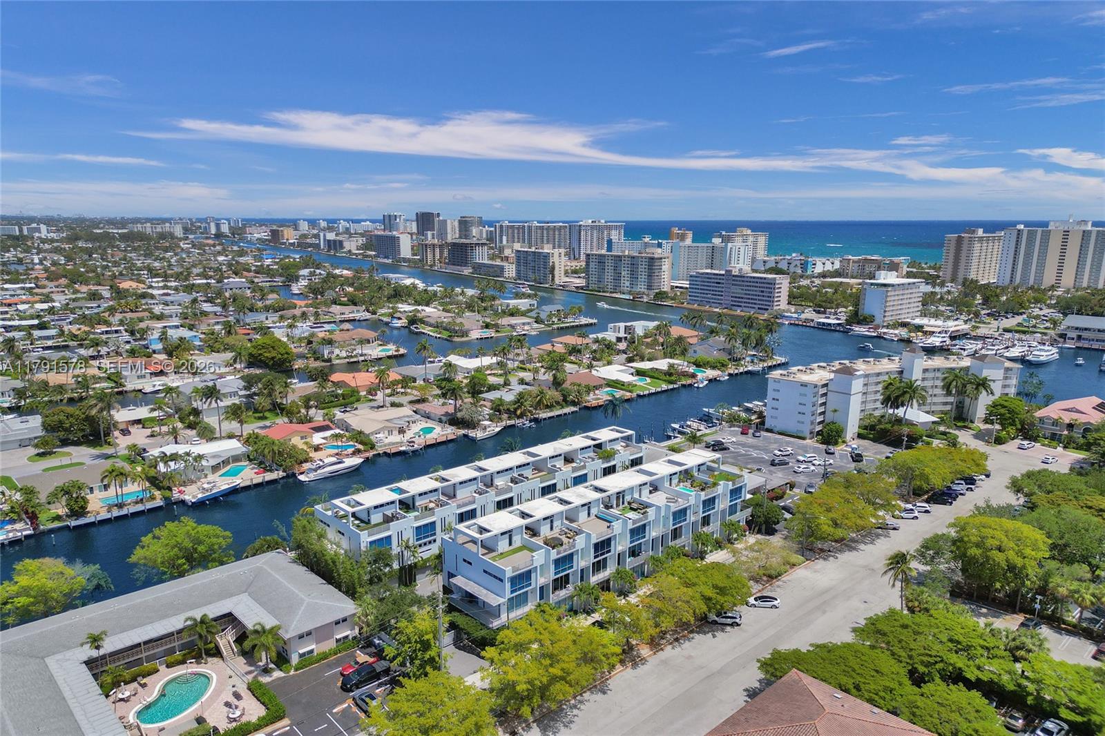 2725 NE 1st St, Pompano Beach FL 33062