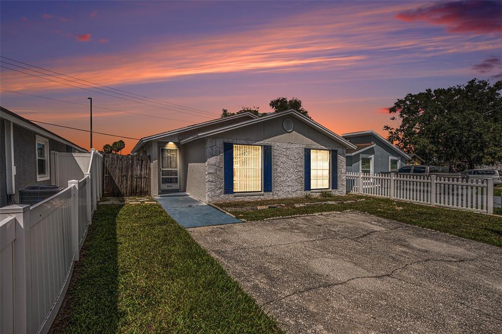 8234 RAVENCROFT DRIVE