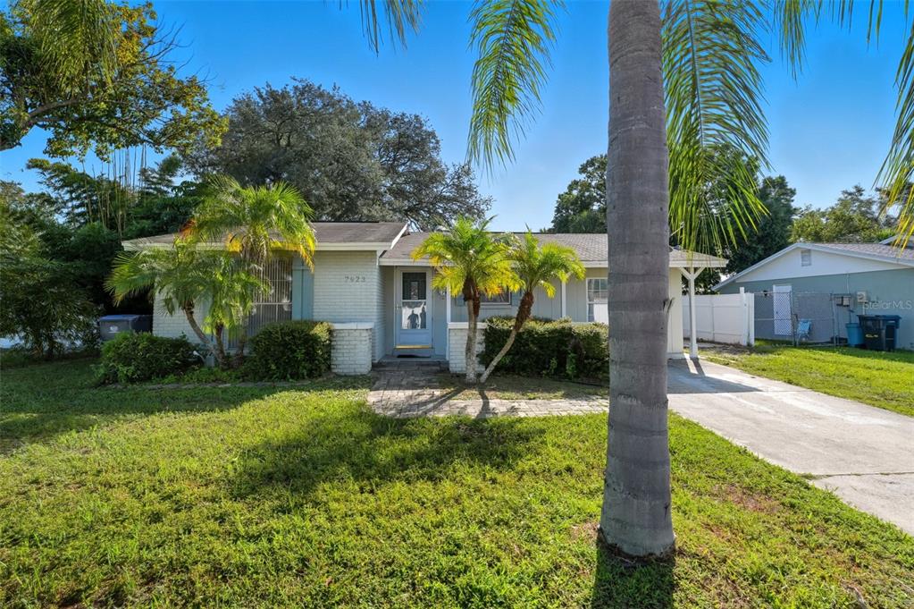 7923 WOODVINE CIRCLE