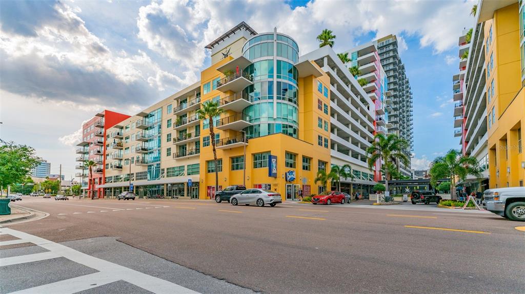 1120 E KENNEDY BOULEVARD UNIT 1225