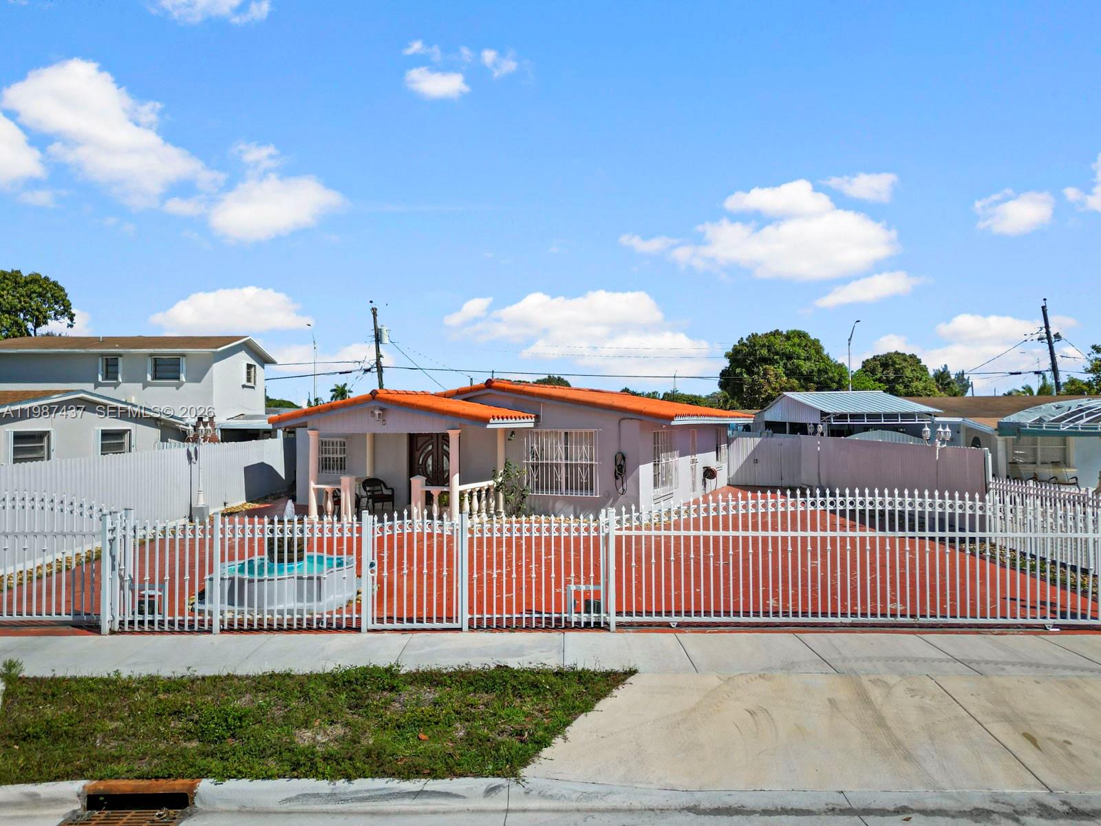 871 SE 5th Pl, Hialeah FL 33010, HIALEAH, FL — photo 2 of 30
