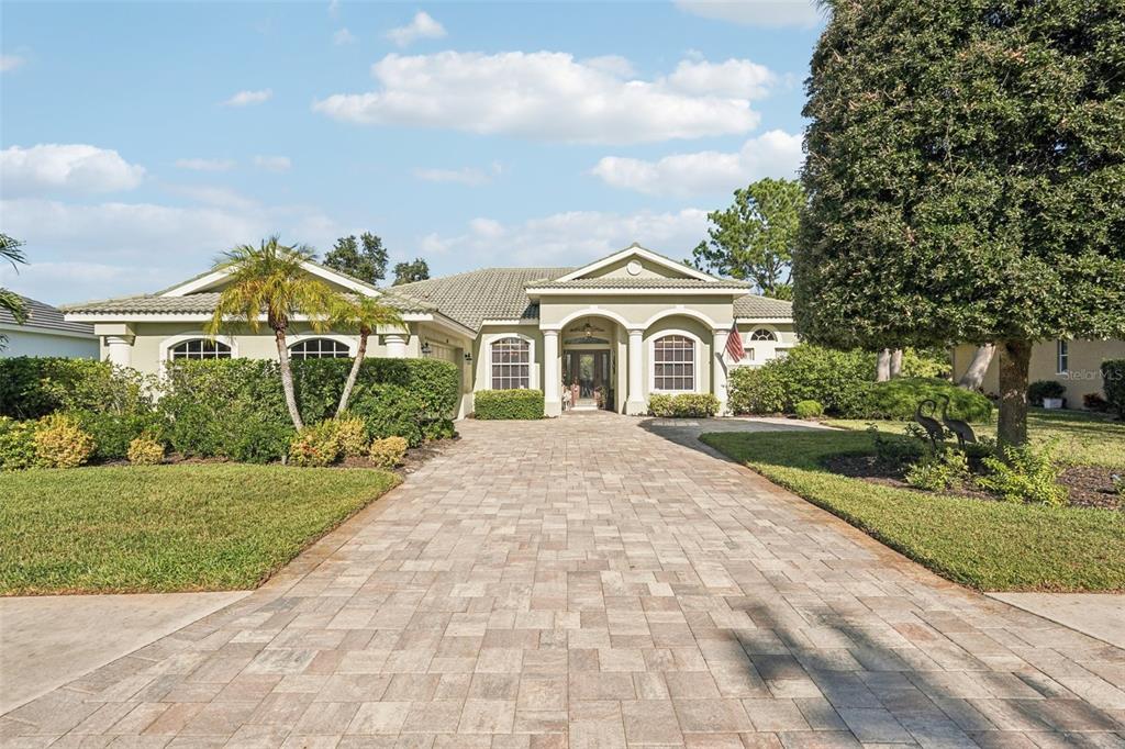 804 SHADOW BAY WAY