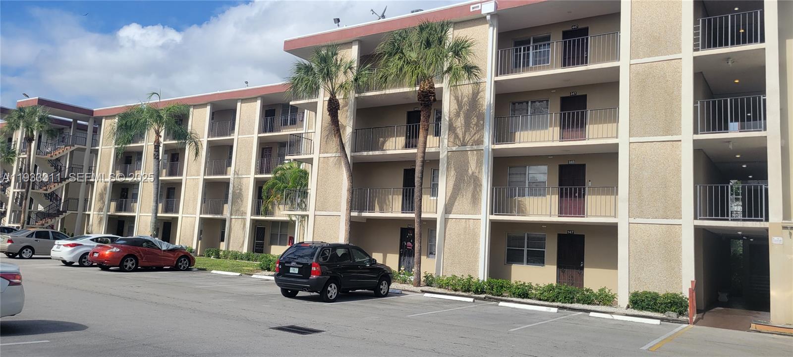 2601 NW 48TH TERRACE # 147, Lauderdale Lakes FL 33313