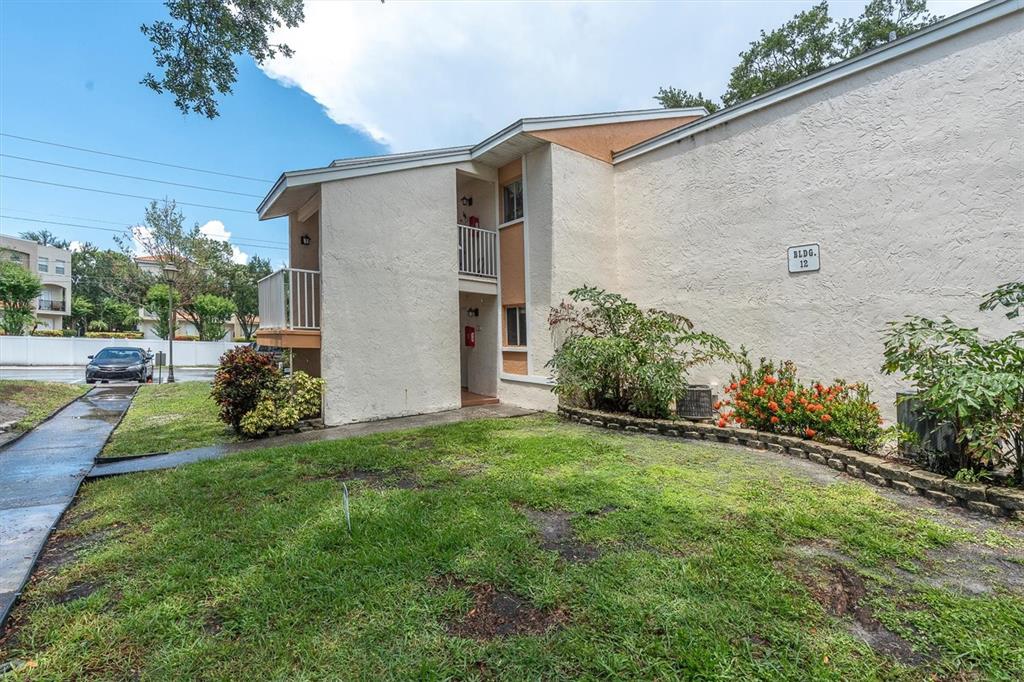 675 99TH AVENUE N UNIT 102