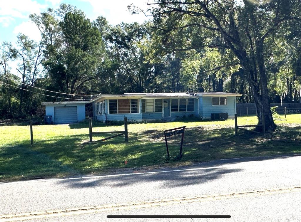 6196 SPRING LAKE HIGHWAY