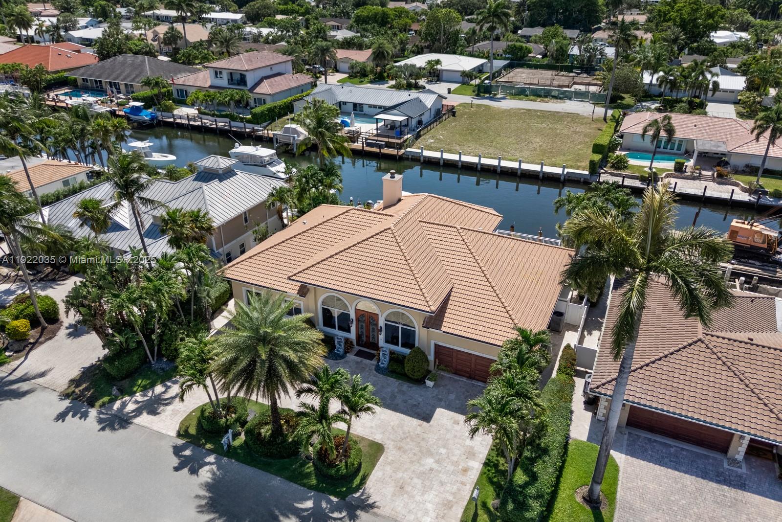 4241 NE 23 TERRACE, Lighthouse Point FL 33064