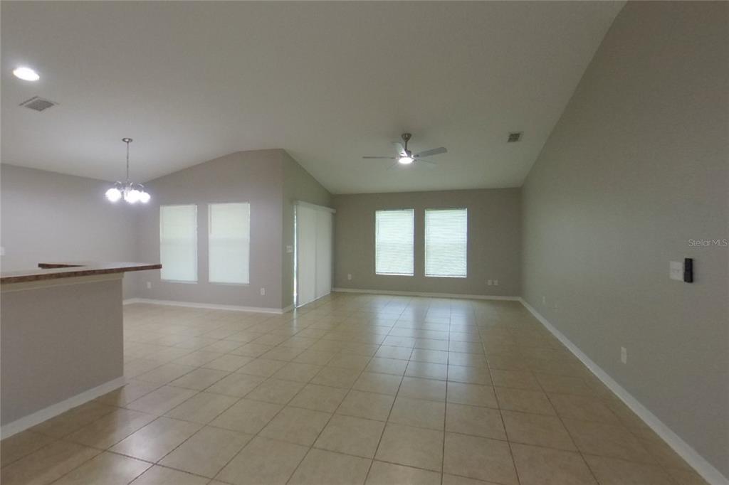 703 BAINBRIDGE LOOP, WINTER GARDEN, FL — photo 3 of 16