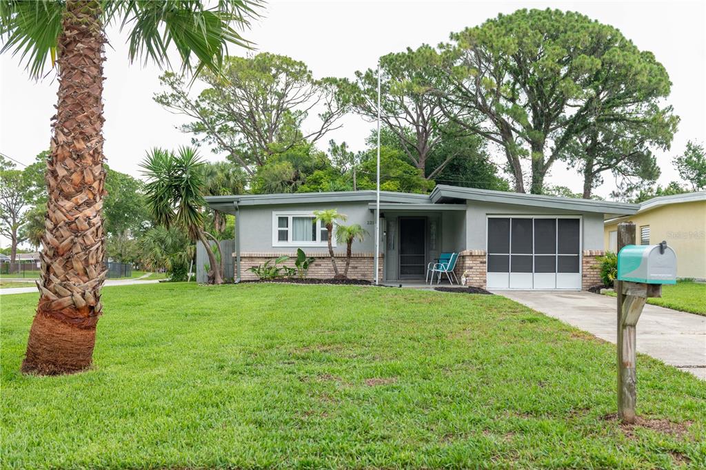 2215 GARFIELD DRIVE