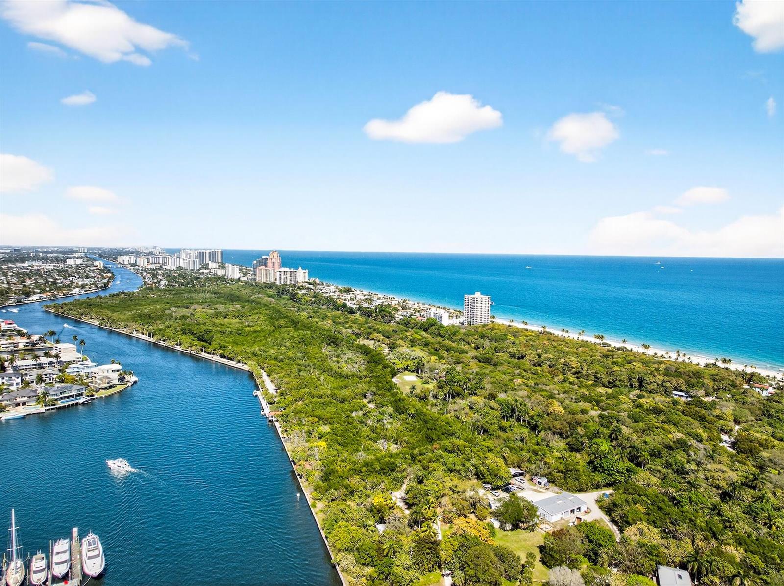 2555 NE 11th Street # 202, Fort Lauderdale FL 33304