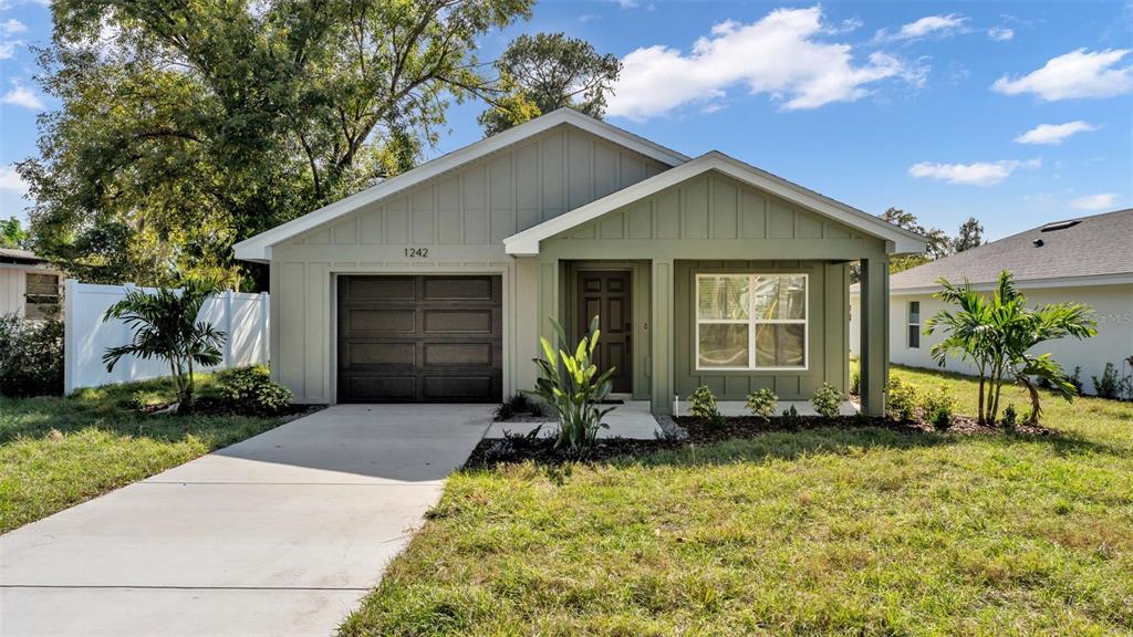 1242 DOROTHY STREET