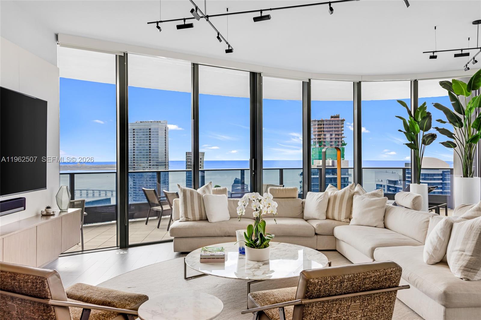 1000 Brickell Plz, Miami FL 33131