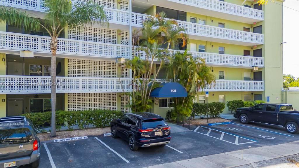 1425 Arthur St # 103A, Hollywood FL 33020